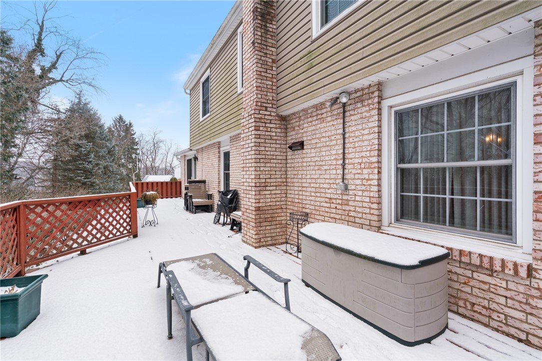 111 N Harleston Dr