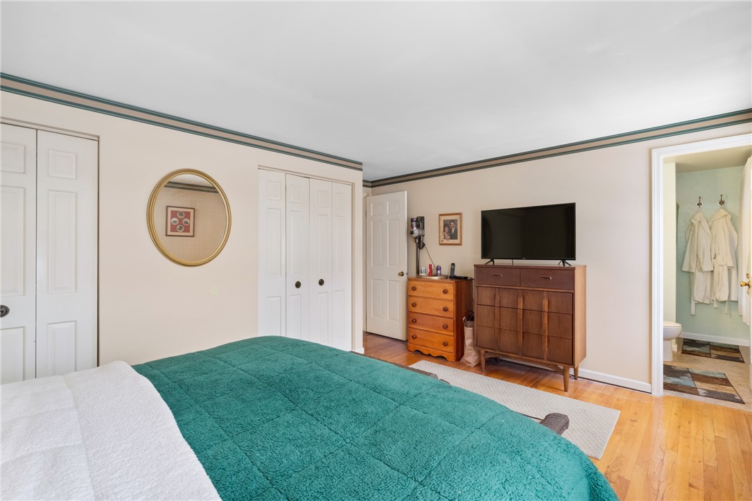111 N Harleston Dr