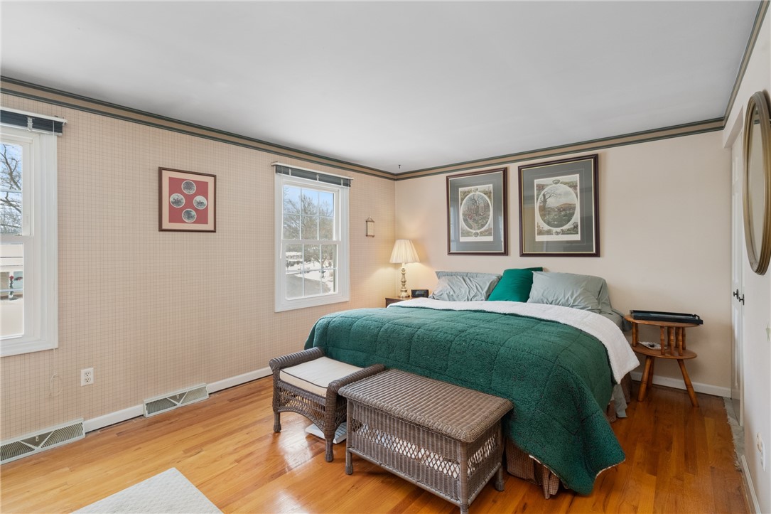 111 N Harleston Dr