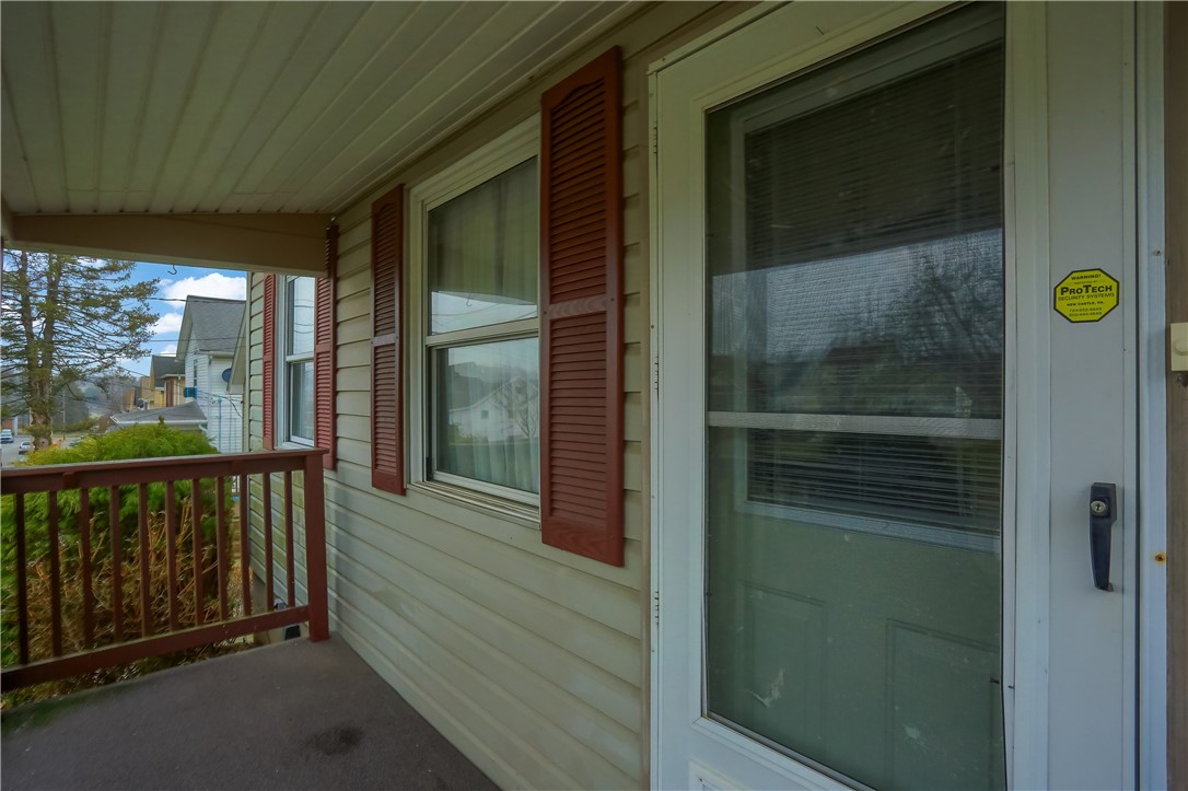 916 Temple Ave