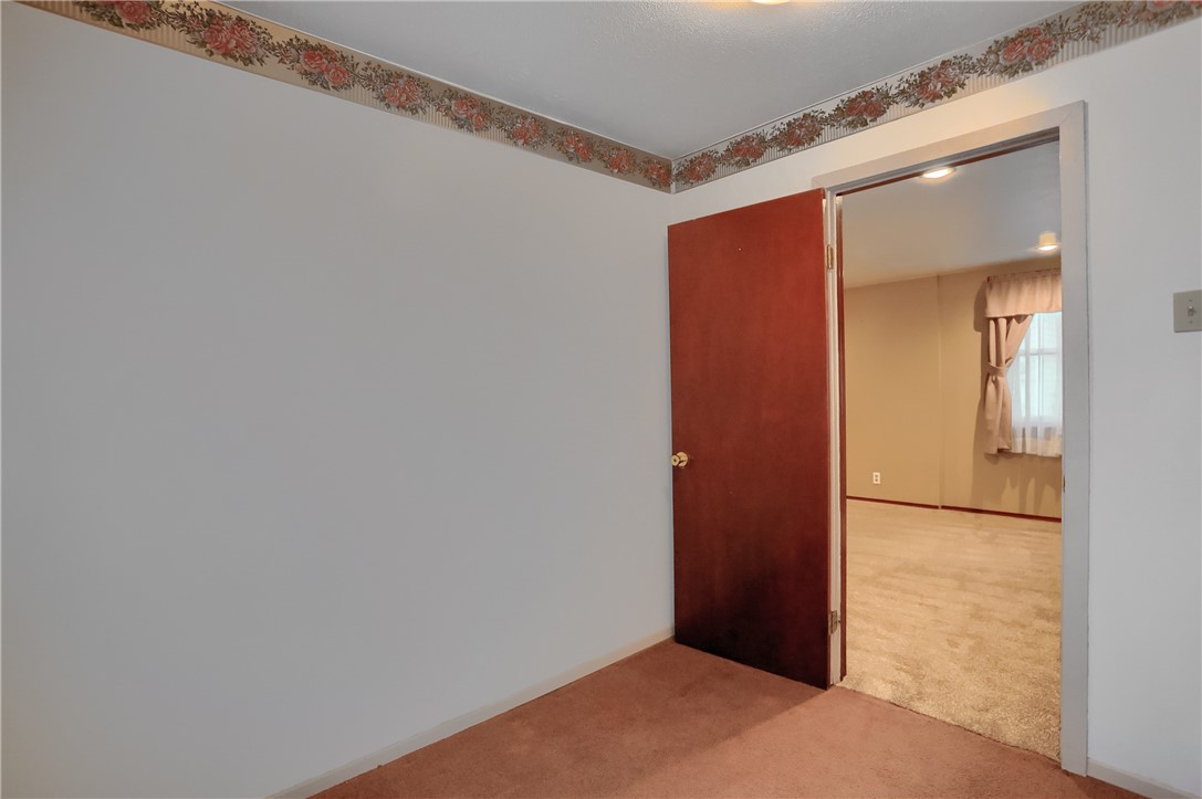 916 Temple Ave