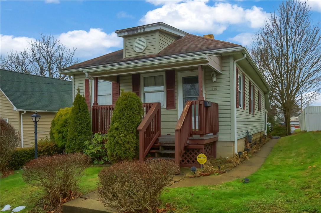 916 Temple Ave