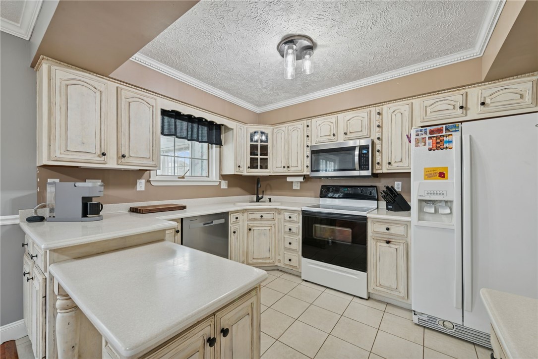 942 Vernon Dr