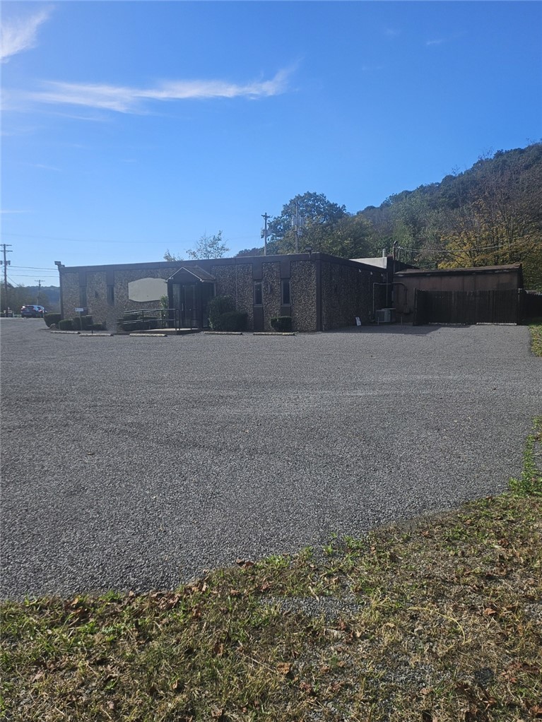 451 Rochester Rd