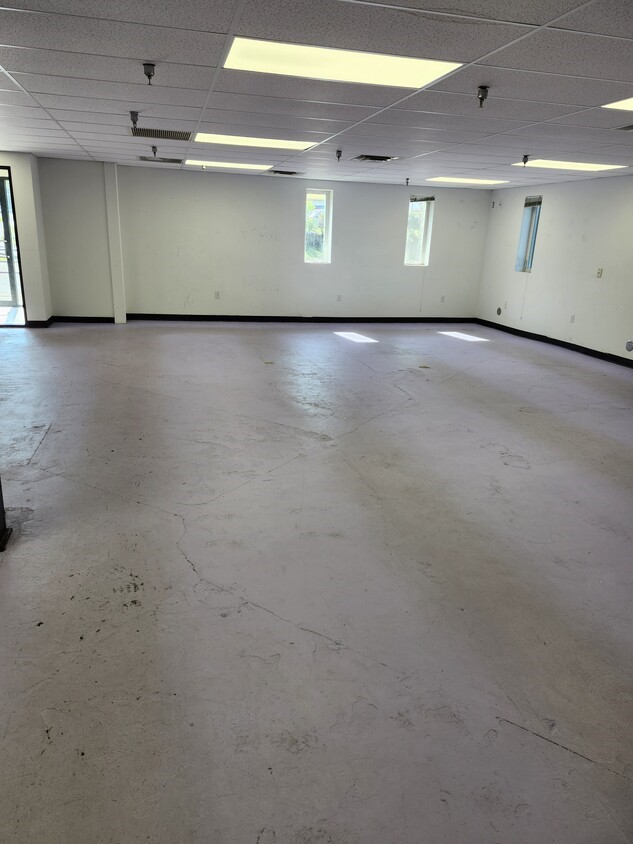 451 Rochester Rd