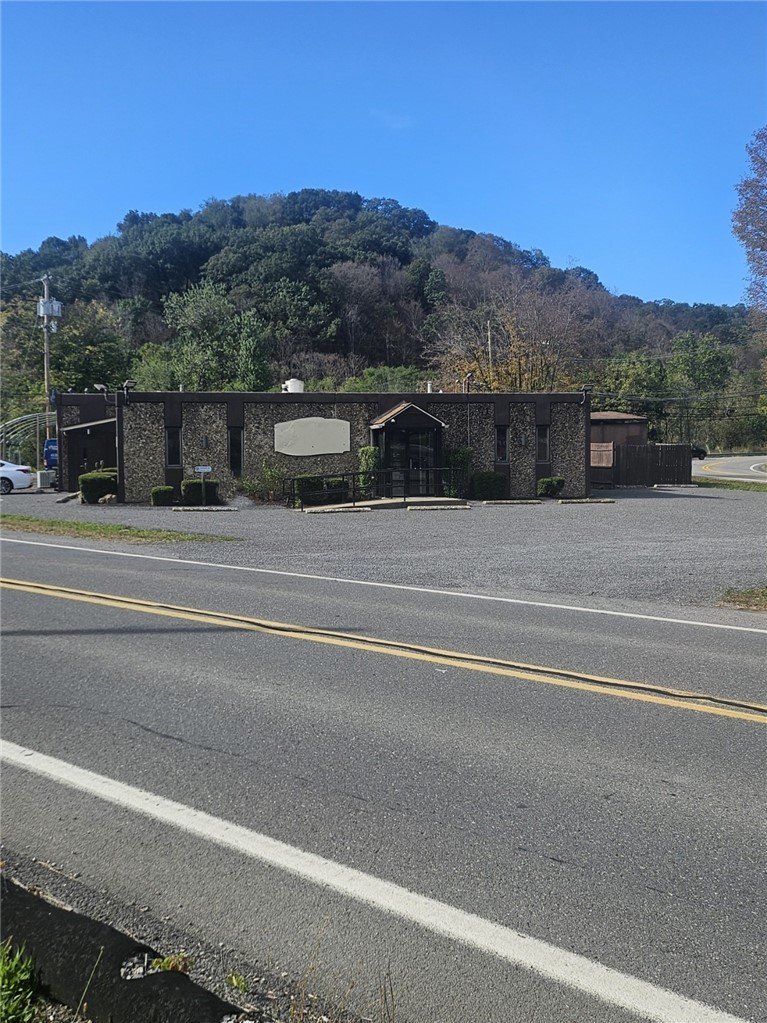 451 Rochester Rd