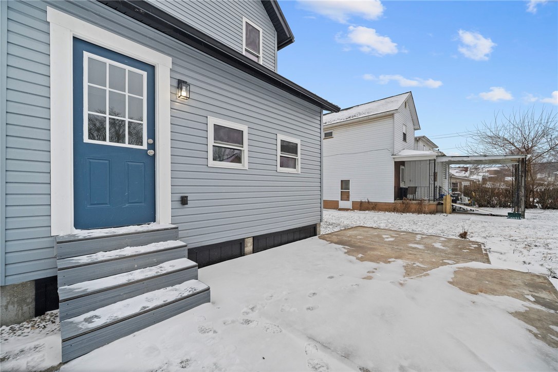 328 Line Ave