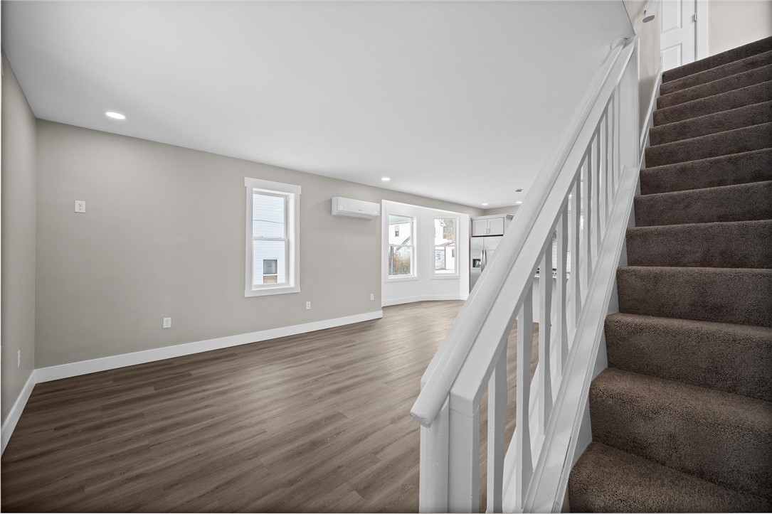 328 Line Ave