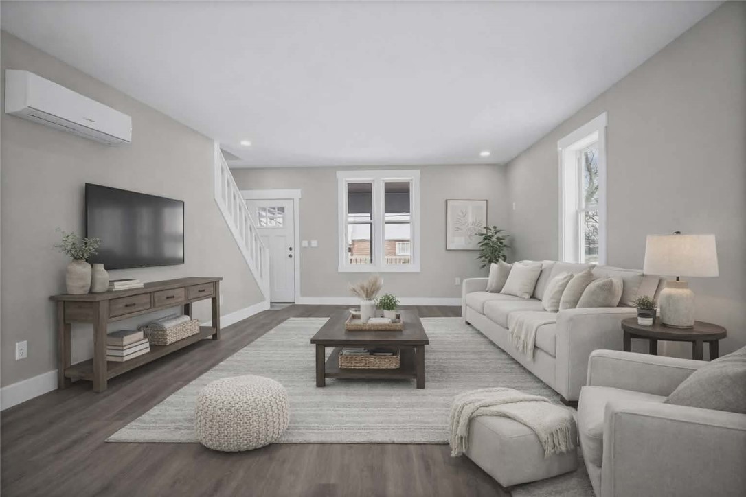 328 Line Ave