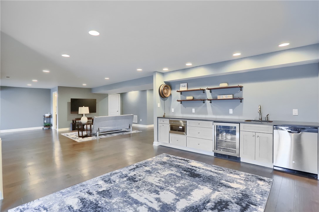 216 Overlook Dr