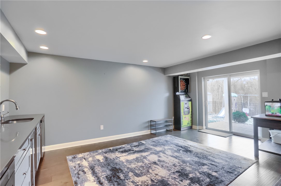 216 Overlook Dr