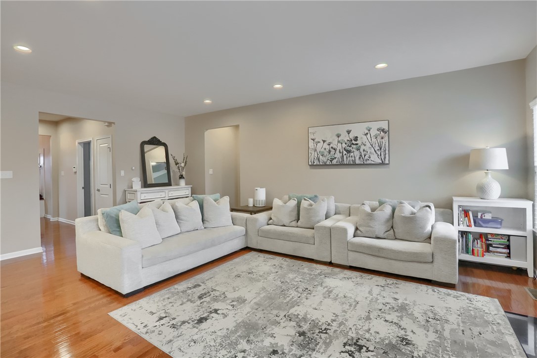 216 Overlook Dr