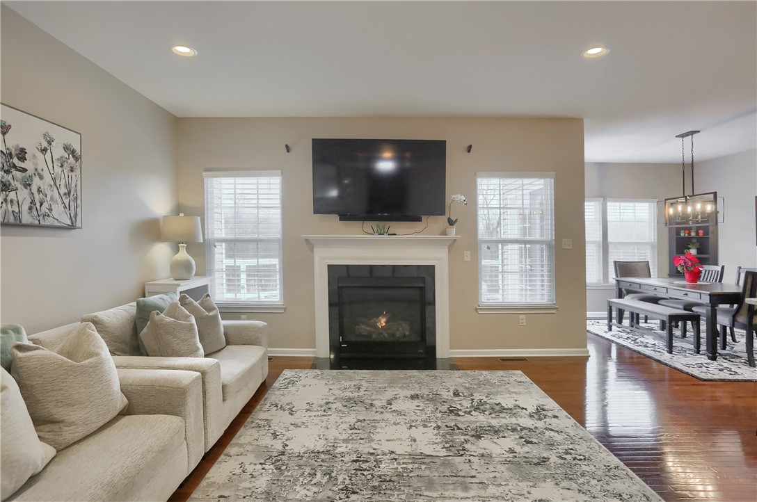 216 Overlook Dr