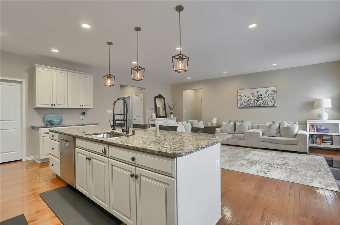 216 Overlook Dr