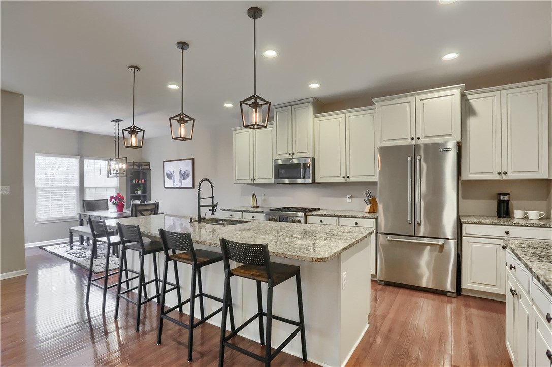 216 Overlook Dr