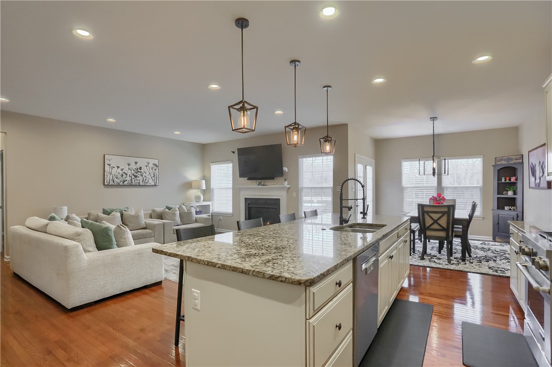 216 Overlook Dr
