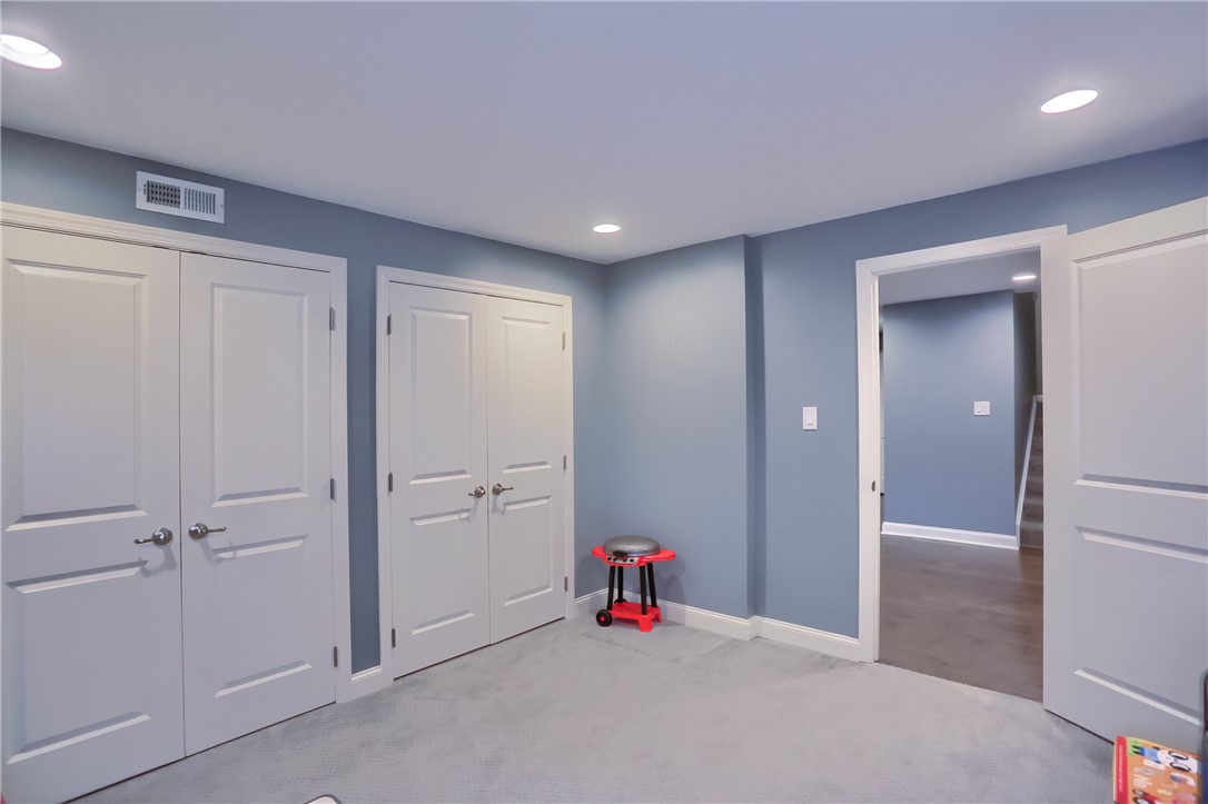 216 Overlook Dr