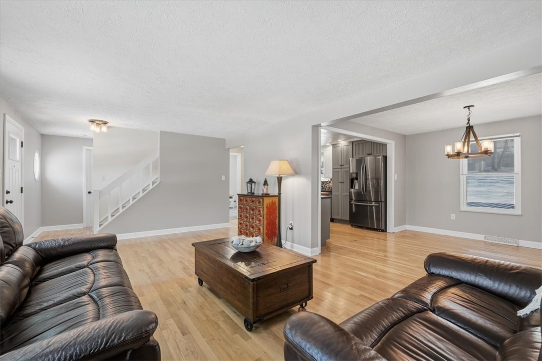 545 Chaparral Dr