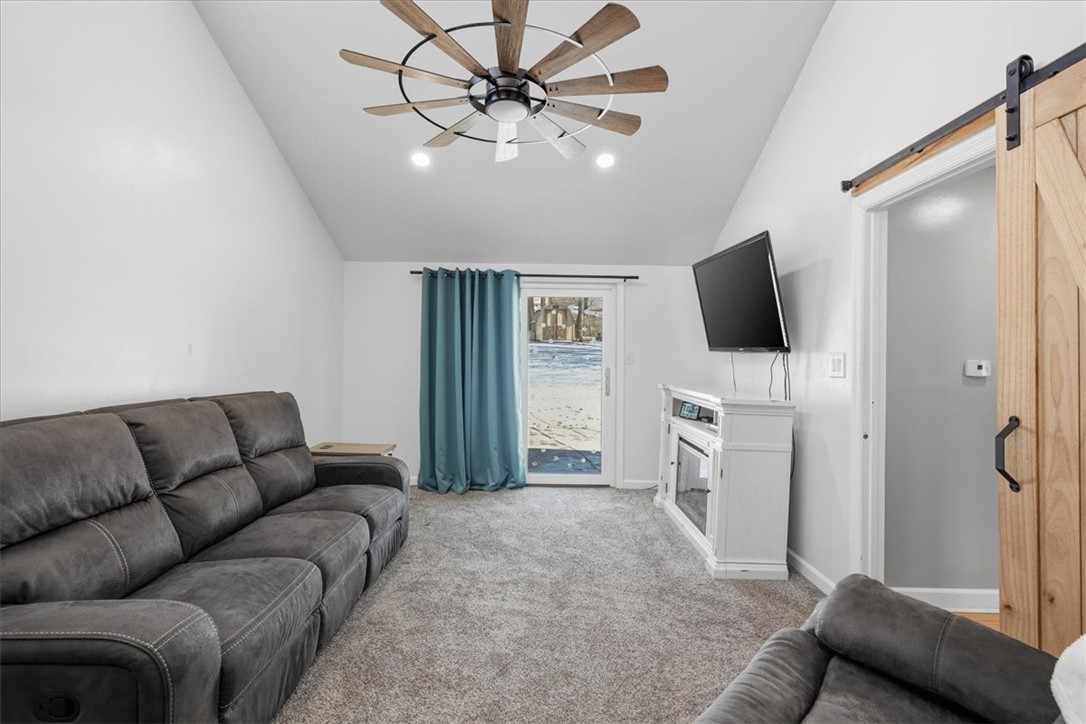 545 Chaparral Dr