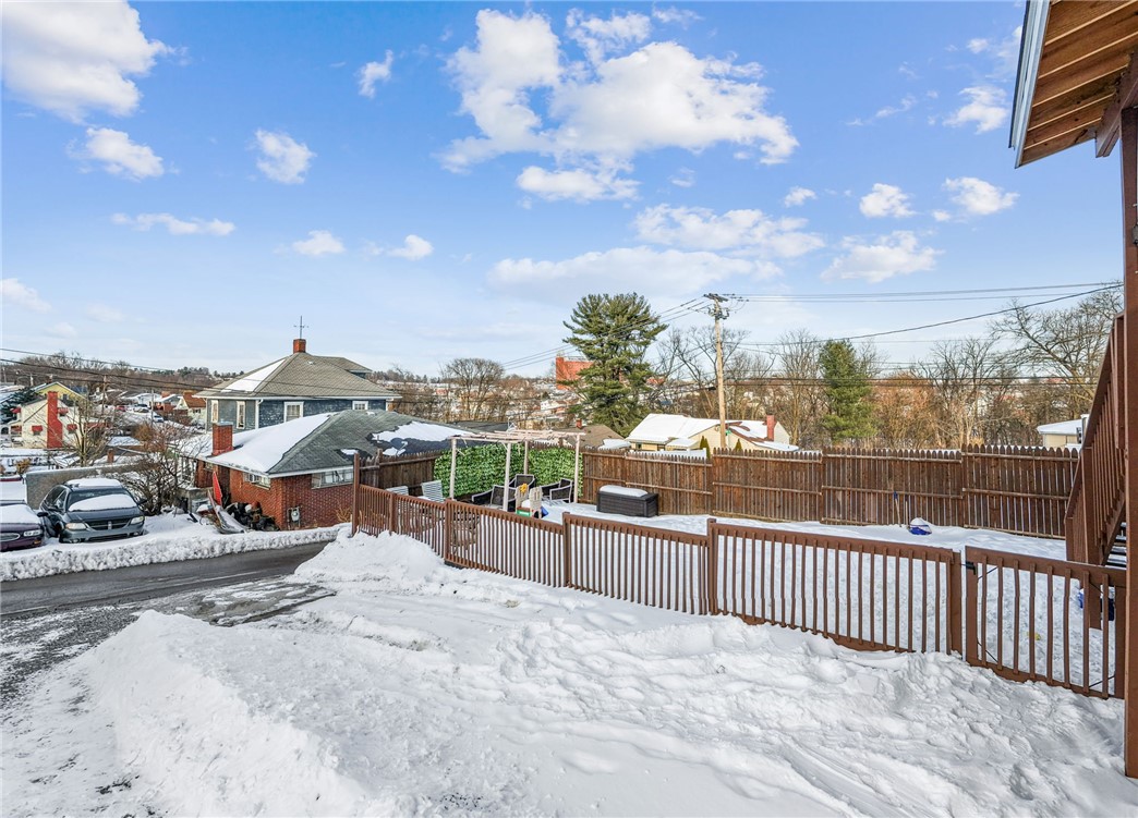 811 W Newton Rd
