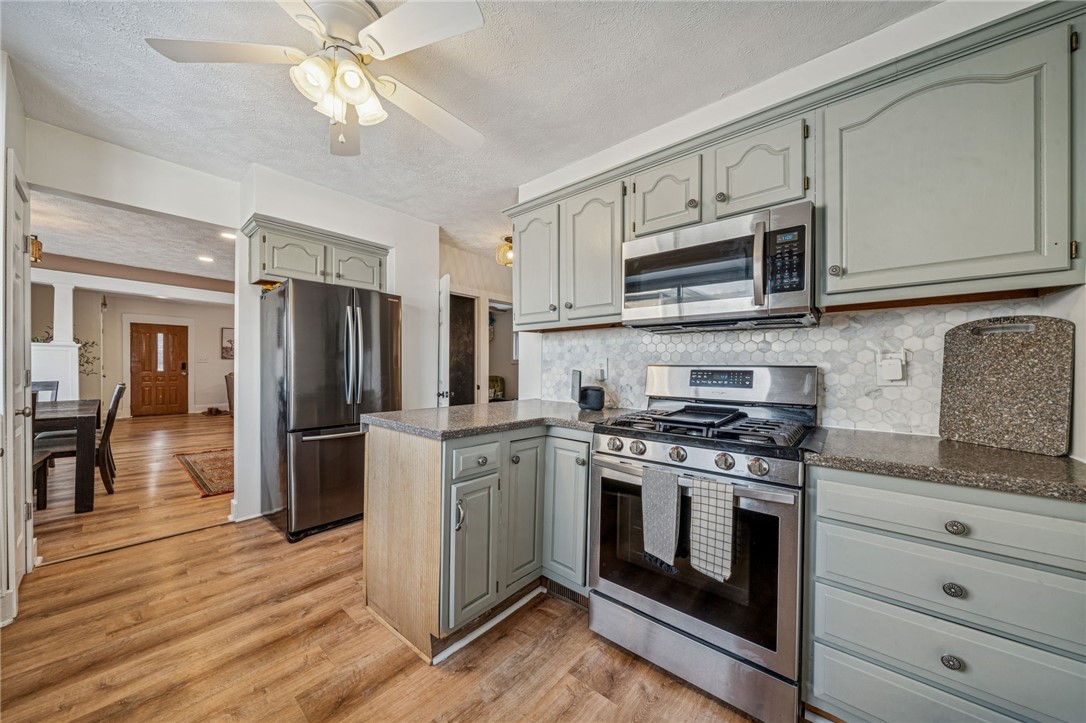 811 W Newton Rd