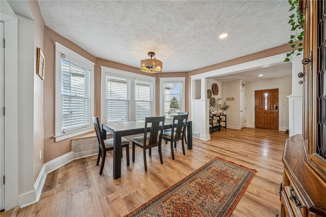 811 W Newton Rd