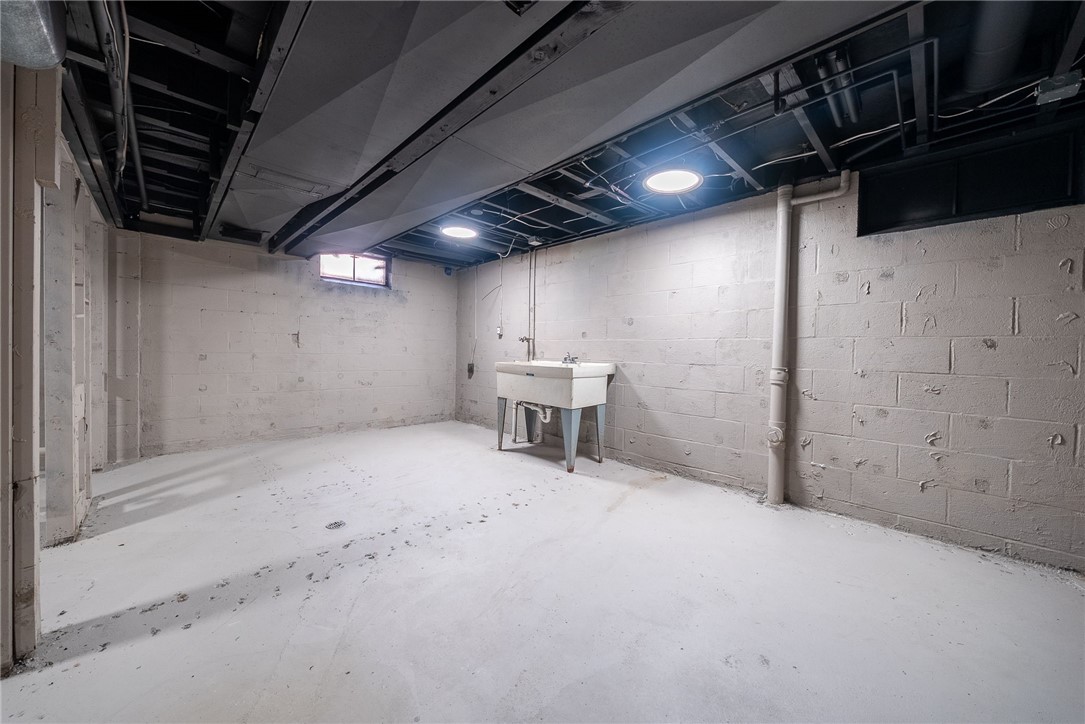 755 Massachusetts St