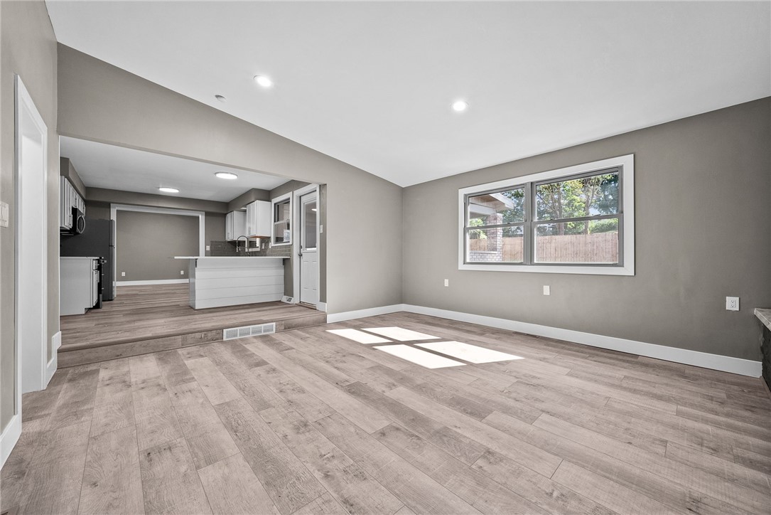 755 Massachusetts St