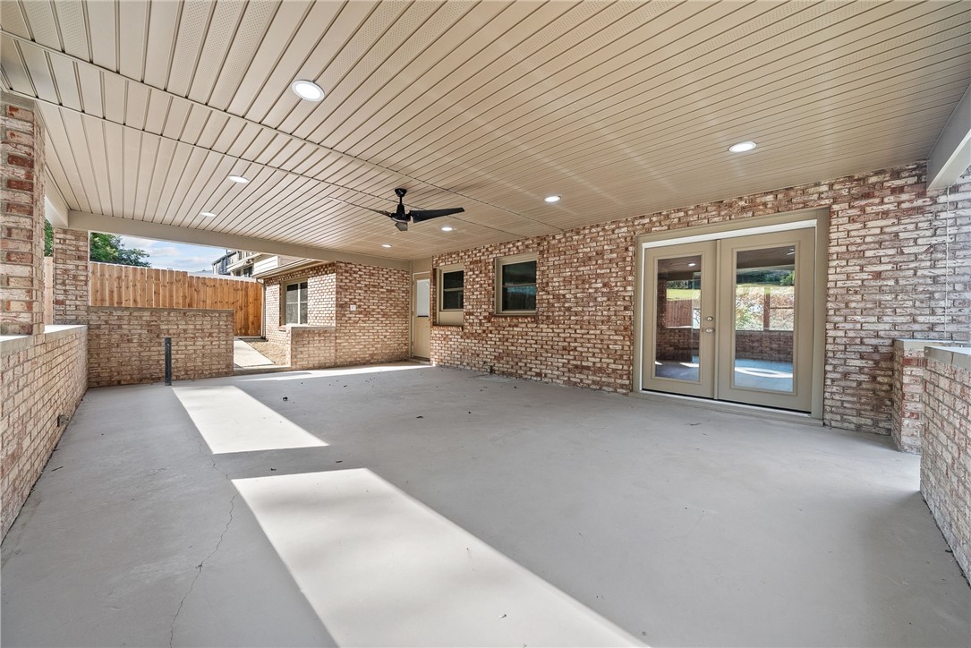 755 Massachusetts St