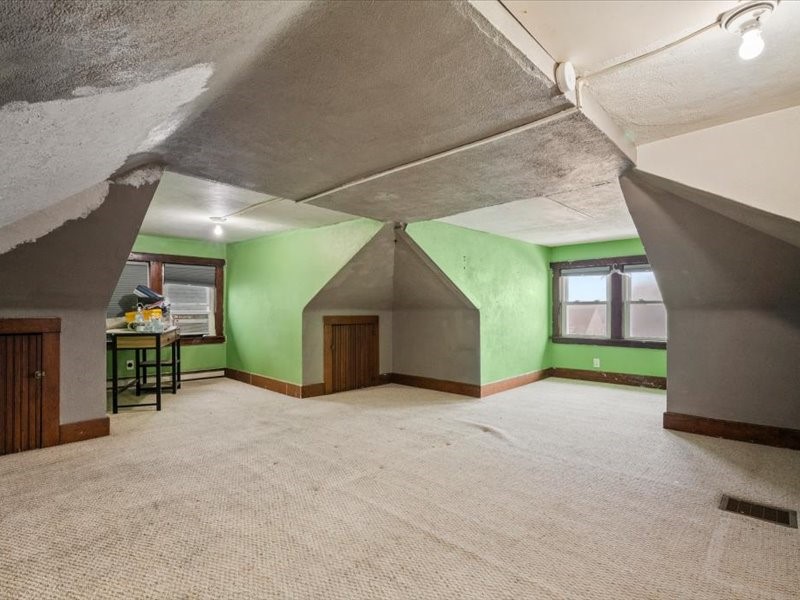 2304 Highland Ave