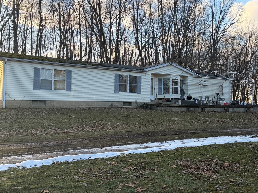 421 E Twin Ln