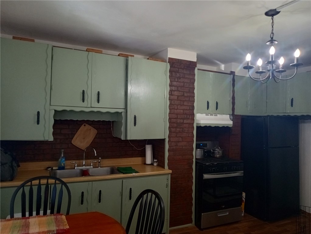 201 Bernstein Ave