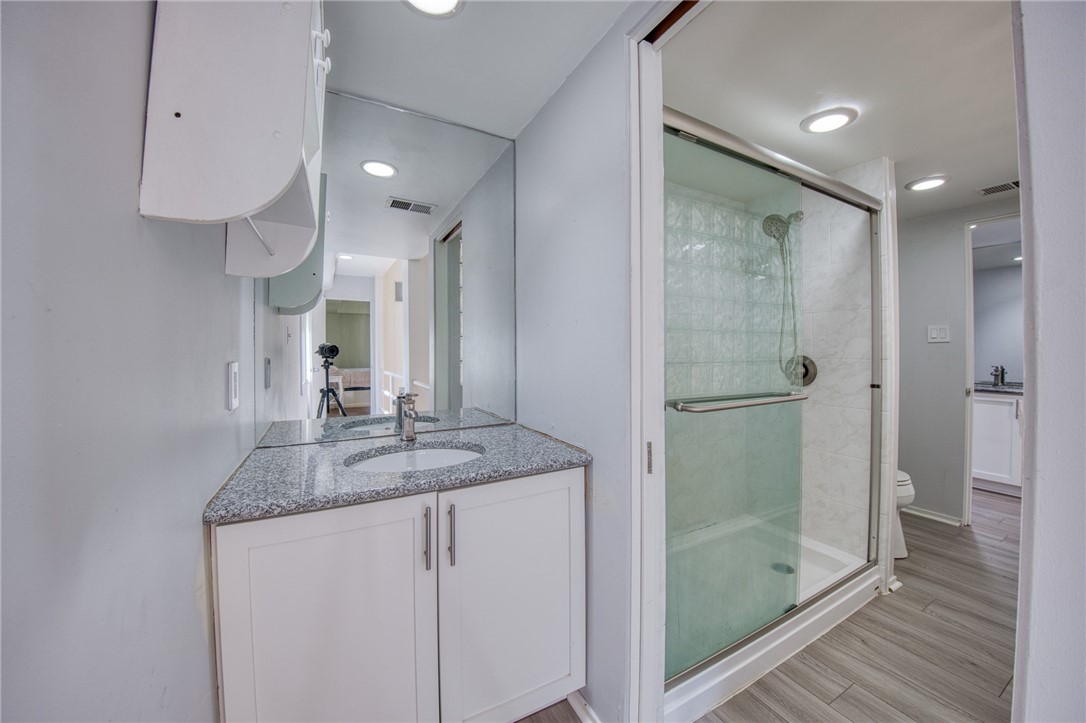 5030 5th Ave 213