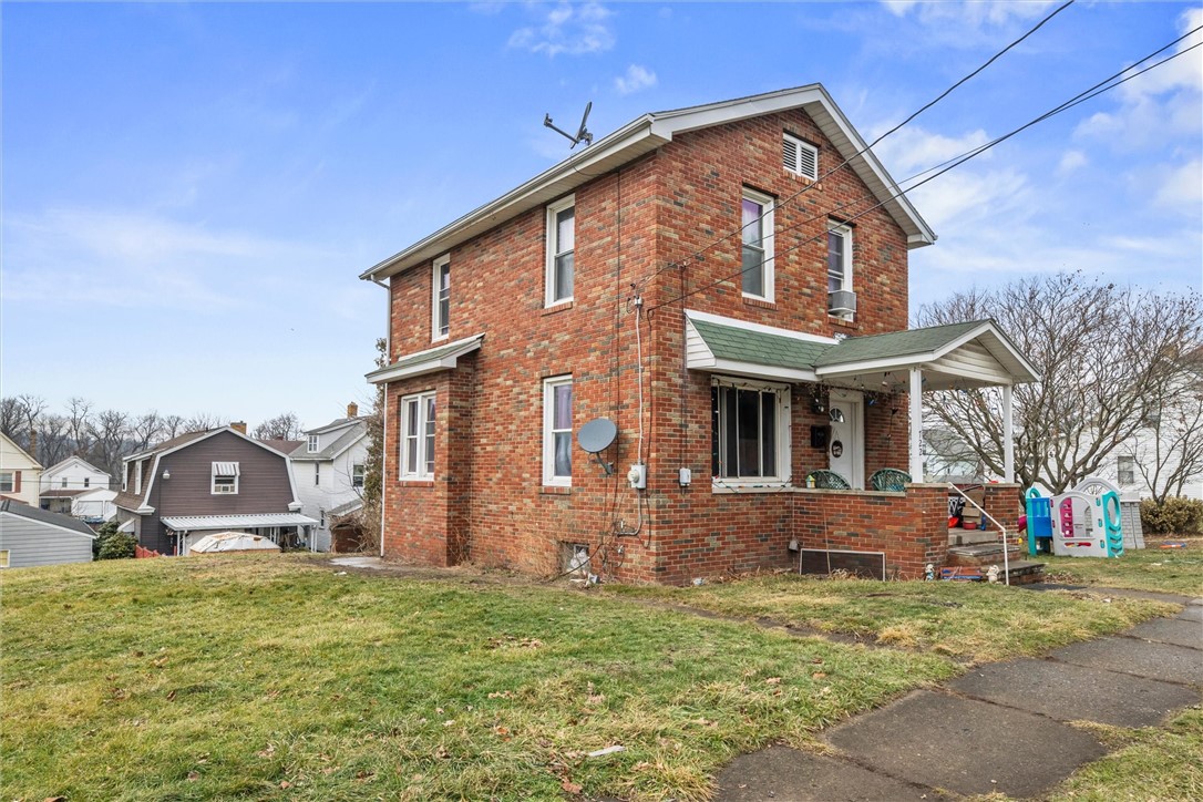 722 Superior St