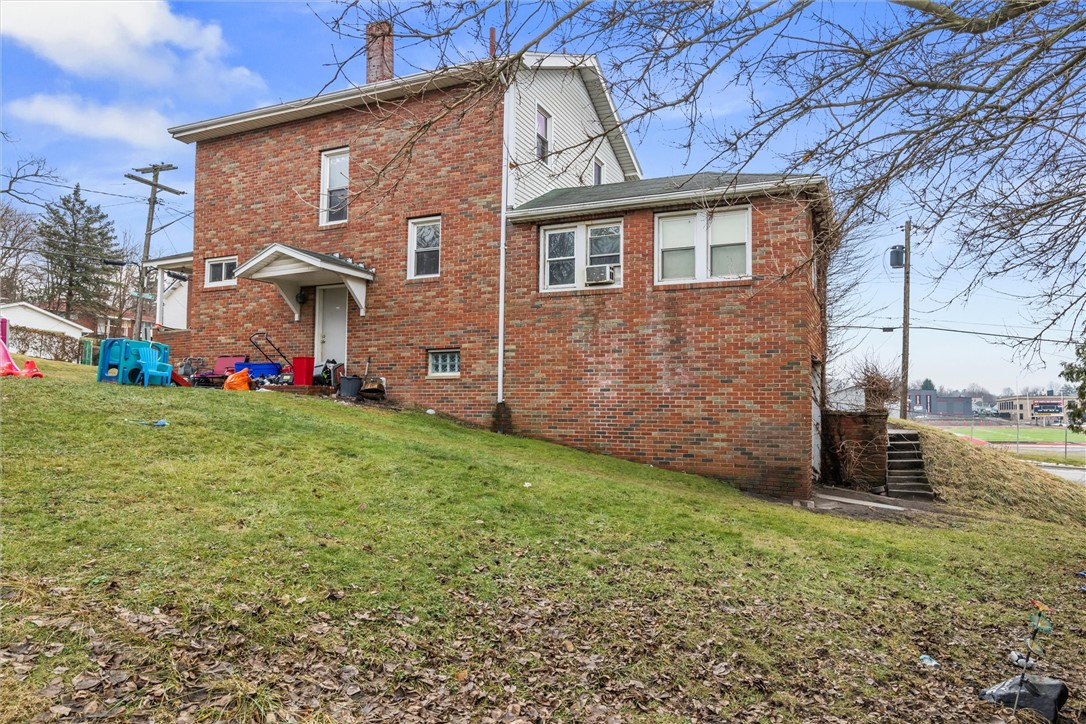 722 Superior St