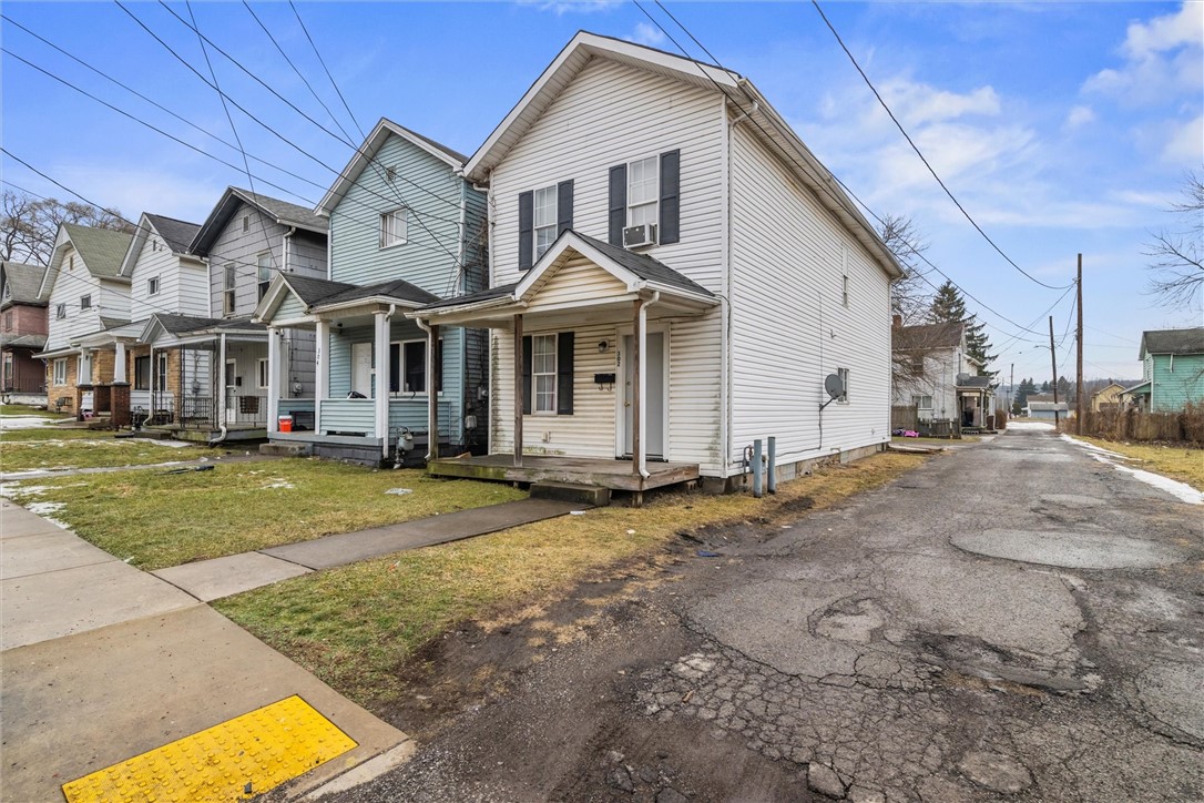 302 E Home St