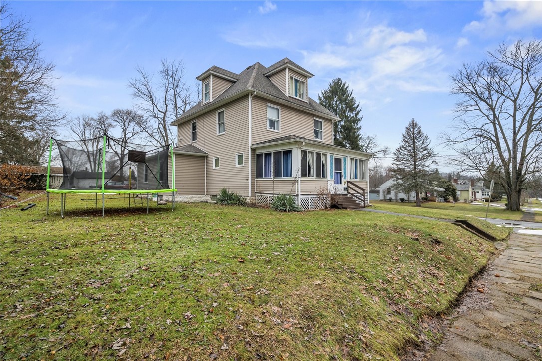 37 King Ave