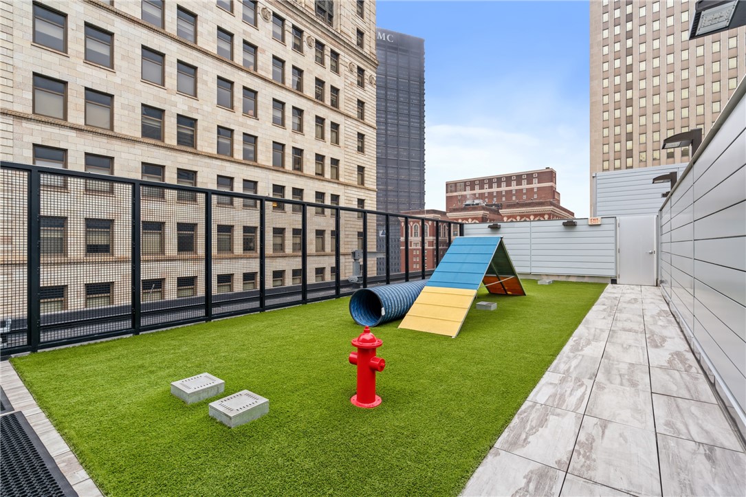 350 Oliver Ave 1303