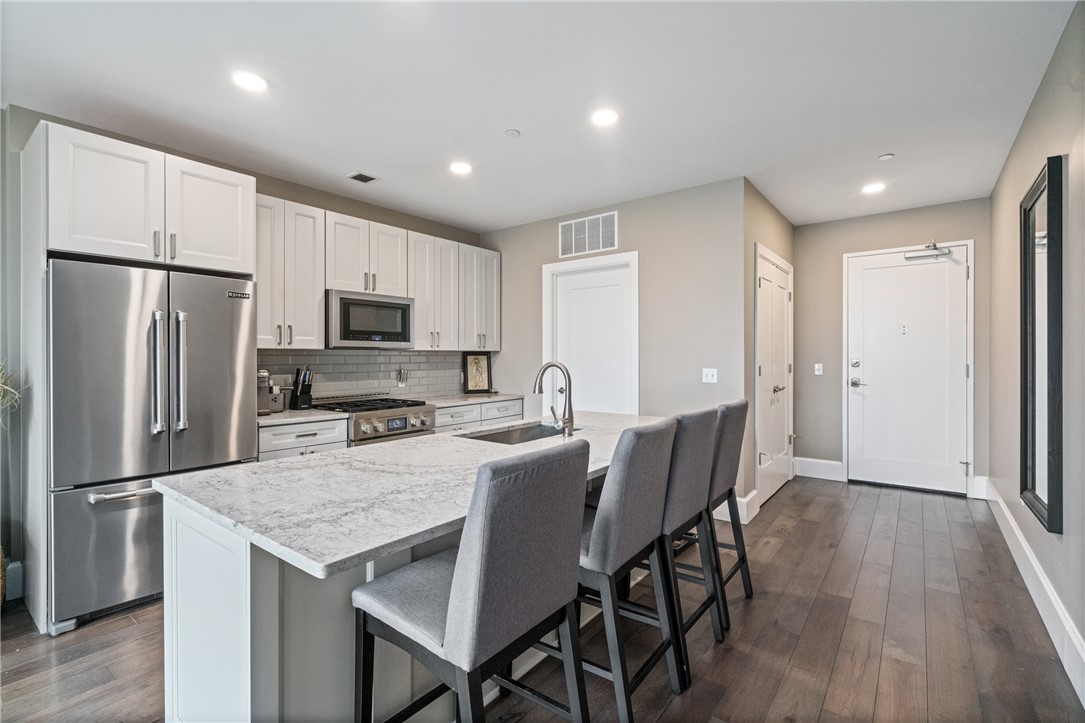 350 Oliver Ave 1303