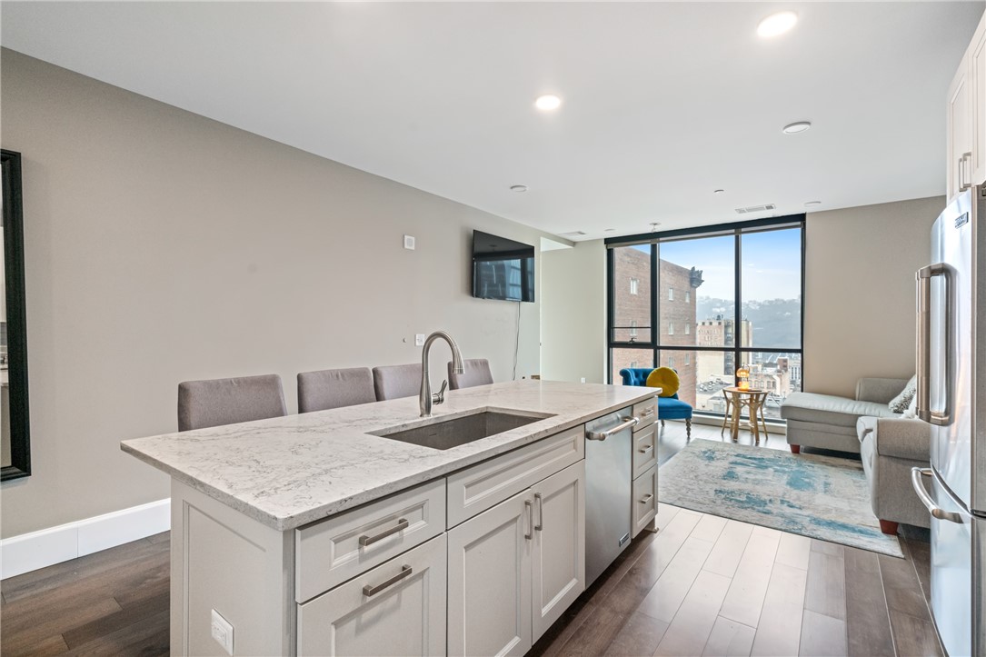 350 Oliver Ave 1303
