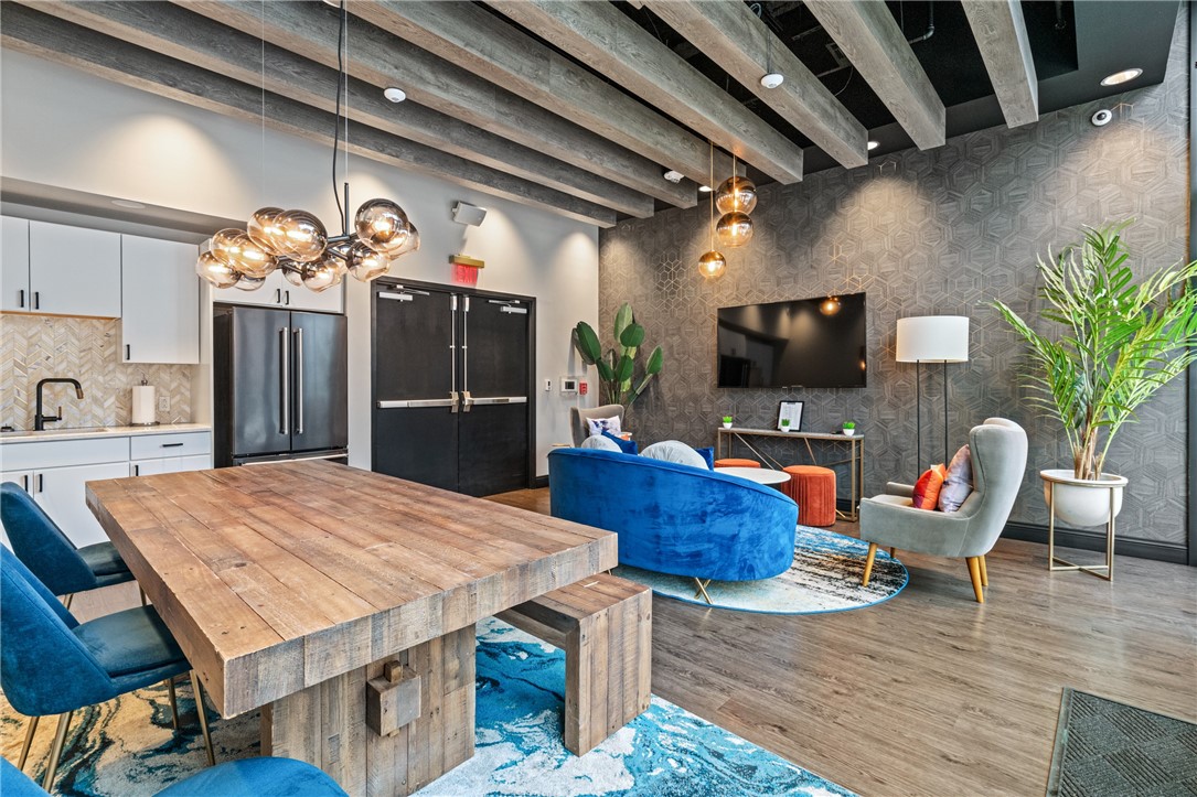 350 Oliver Ave 1303