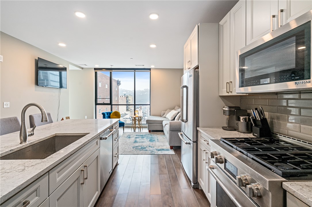 350 Oliver Ave 1303