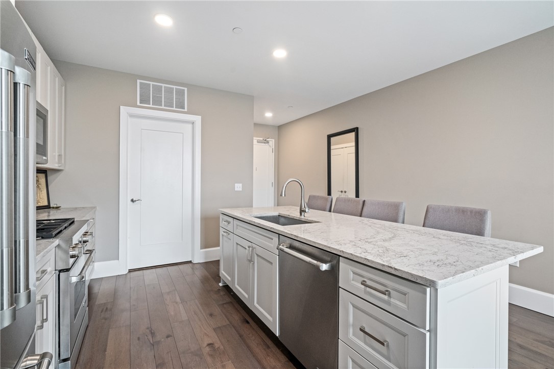 350 Oliver Ave 1303