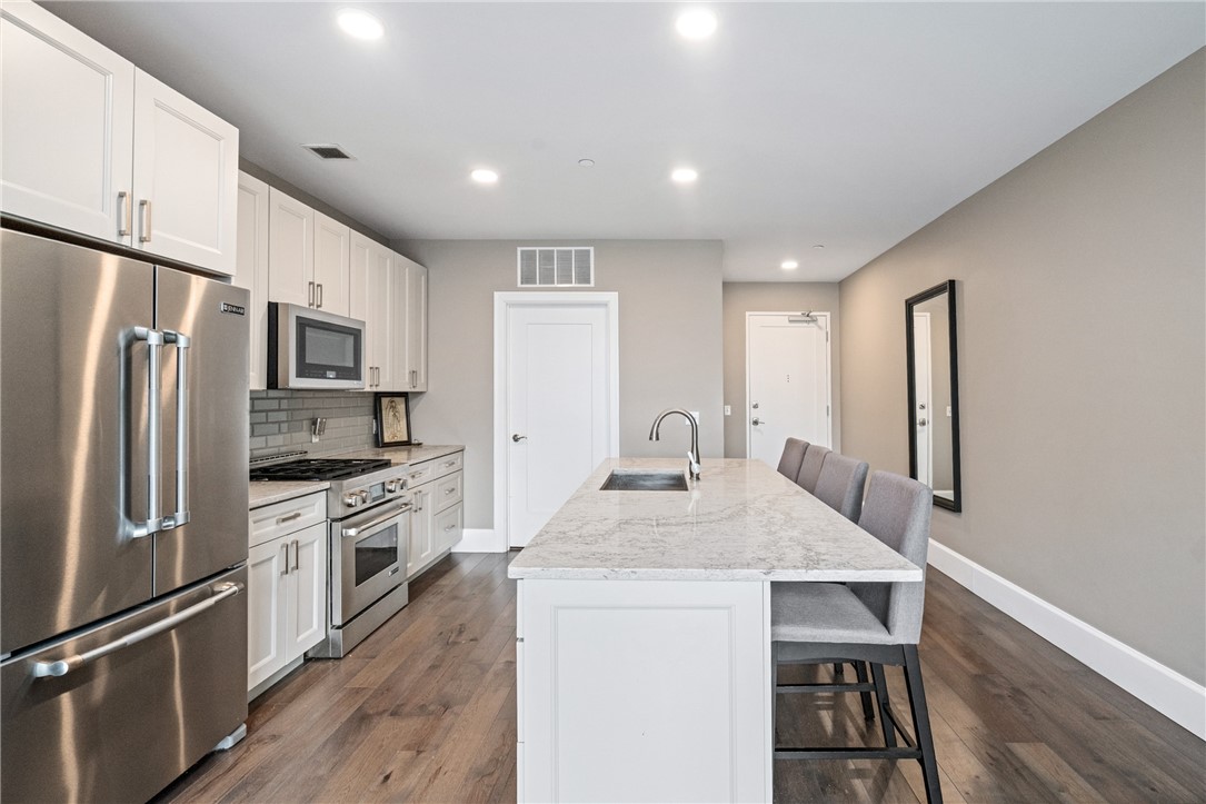 350 Oliver Ave 1303