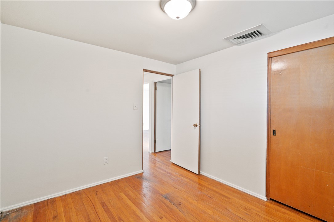 169 Elatan Dr