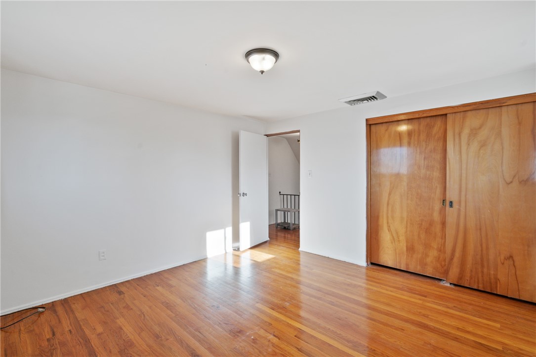 169 Elatan Dr