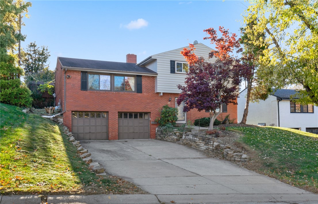169 Elatan Dr