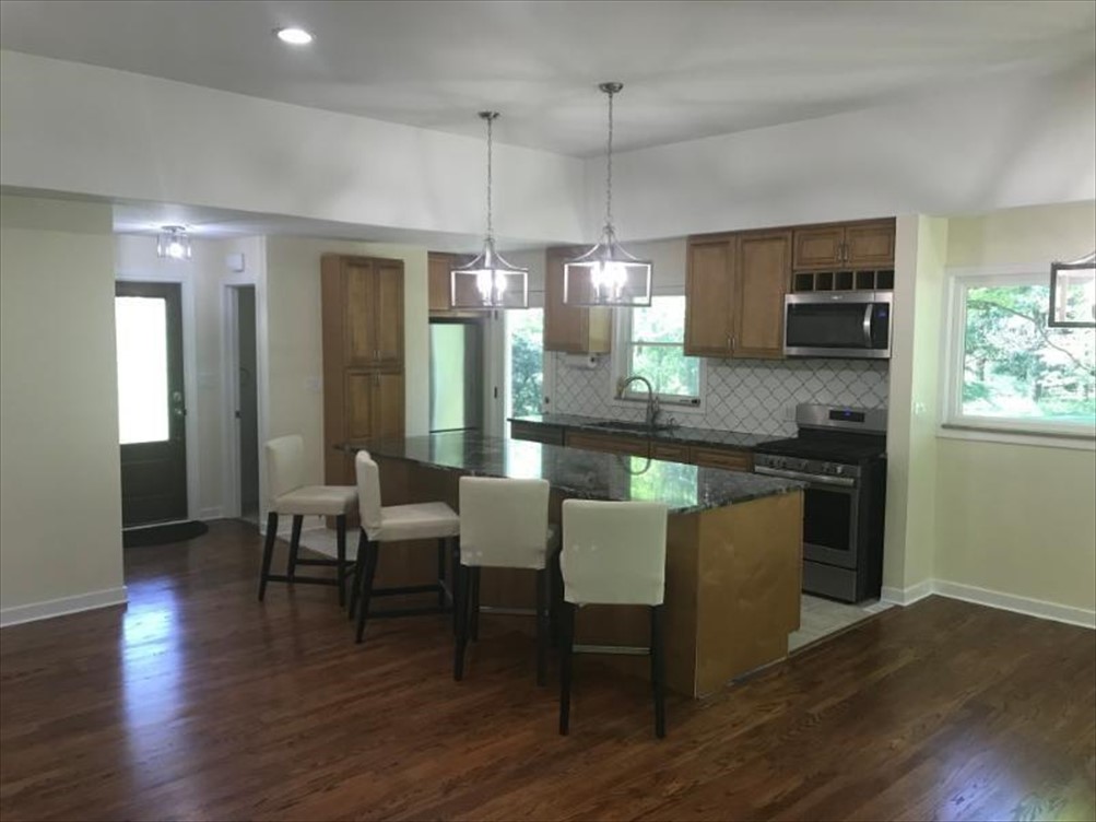 8131 Rowan Rd