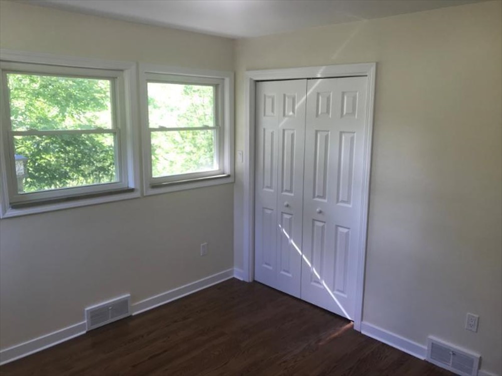 8131 Rowan Rd