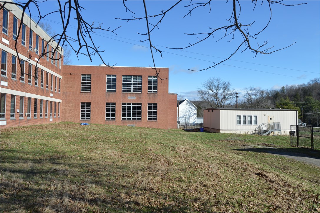139 School St